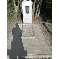 Поправили памятник и плитку на кладбище Федяково