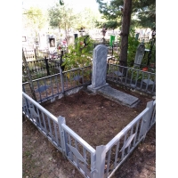 Убрались на могиле на Сормовском кладбище