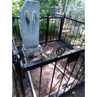 Привели в порядок могилу на кладбище Марьина Роща